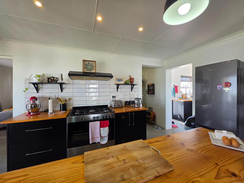 2 Bedroom Property for Sale in Lampiesbaai Western Cape